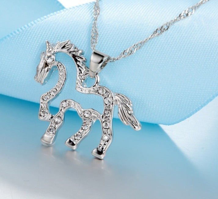 Parure Pendentif et Boucles d'oreilles "Cheval de Cristal" - Pegasus-square